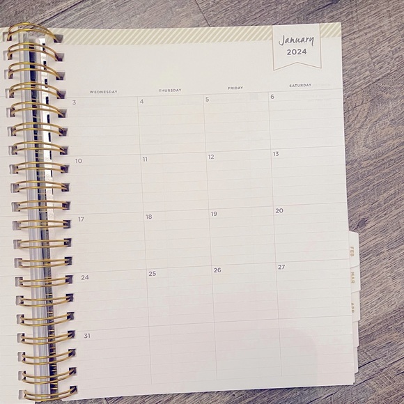 Day Designer Daily/Monthly Planner *New with Tags* - Picture 3 of 8